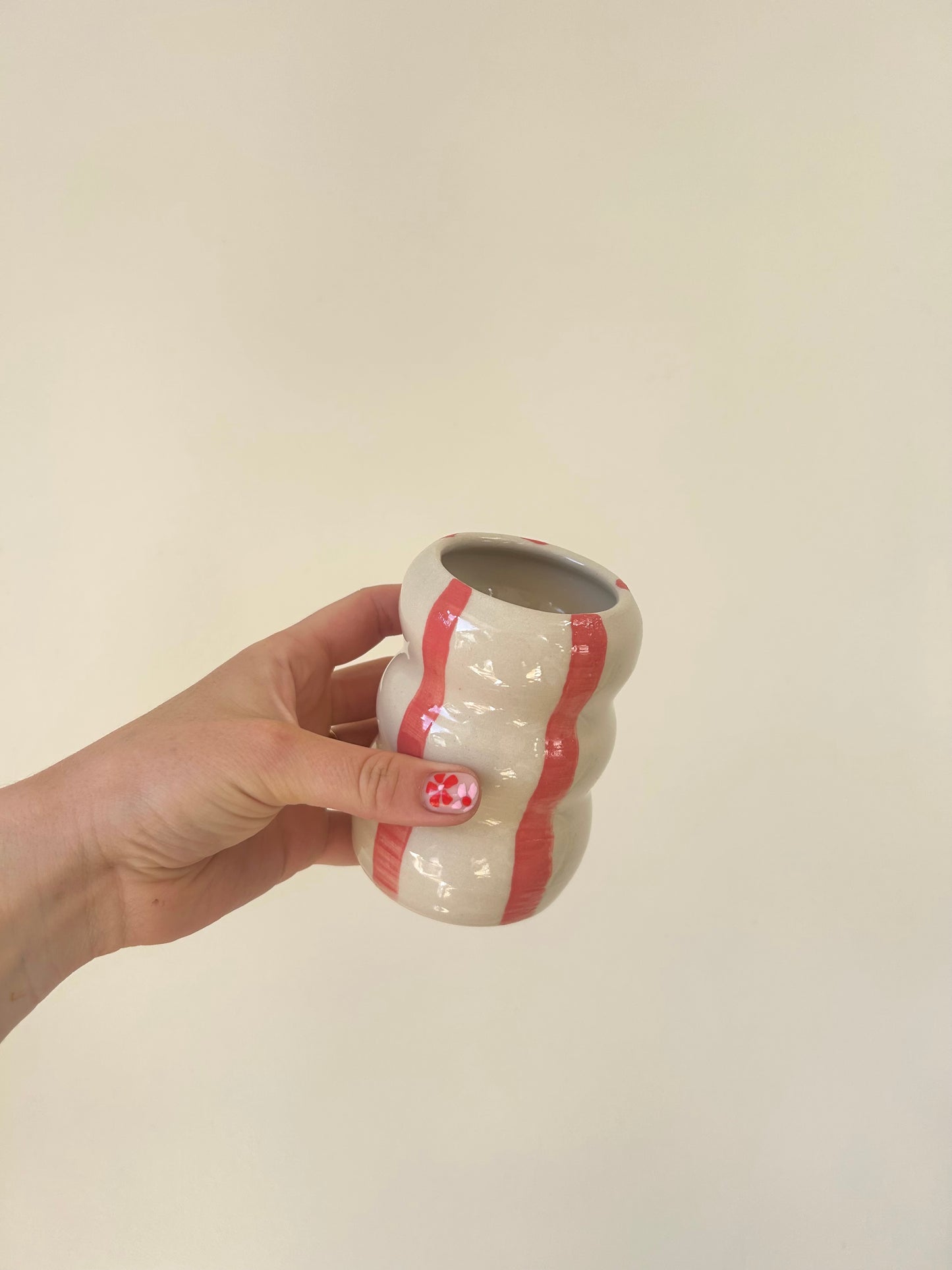wavy bud vase